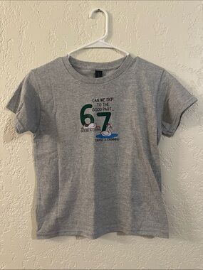 Gildan Heather Gray Graphic Tee with Cartoon Print